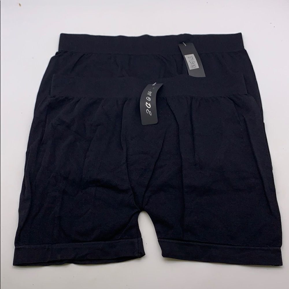 2 C-Mode Black Shorts Ones Size Womens New